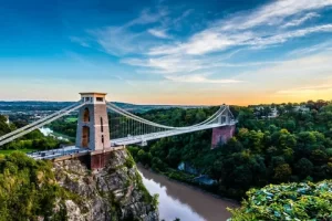 10 Reasons to Live in Bristol